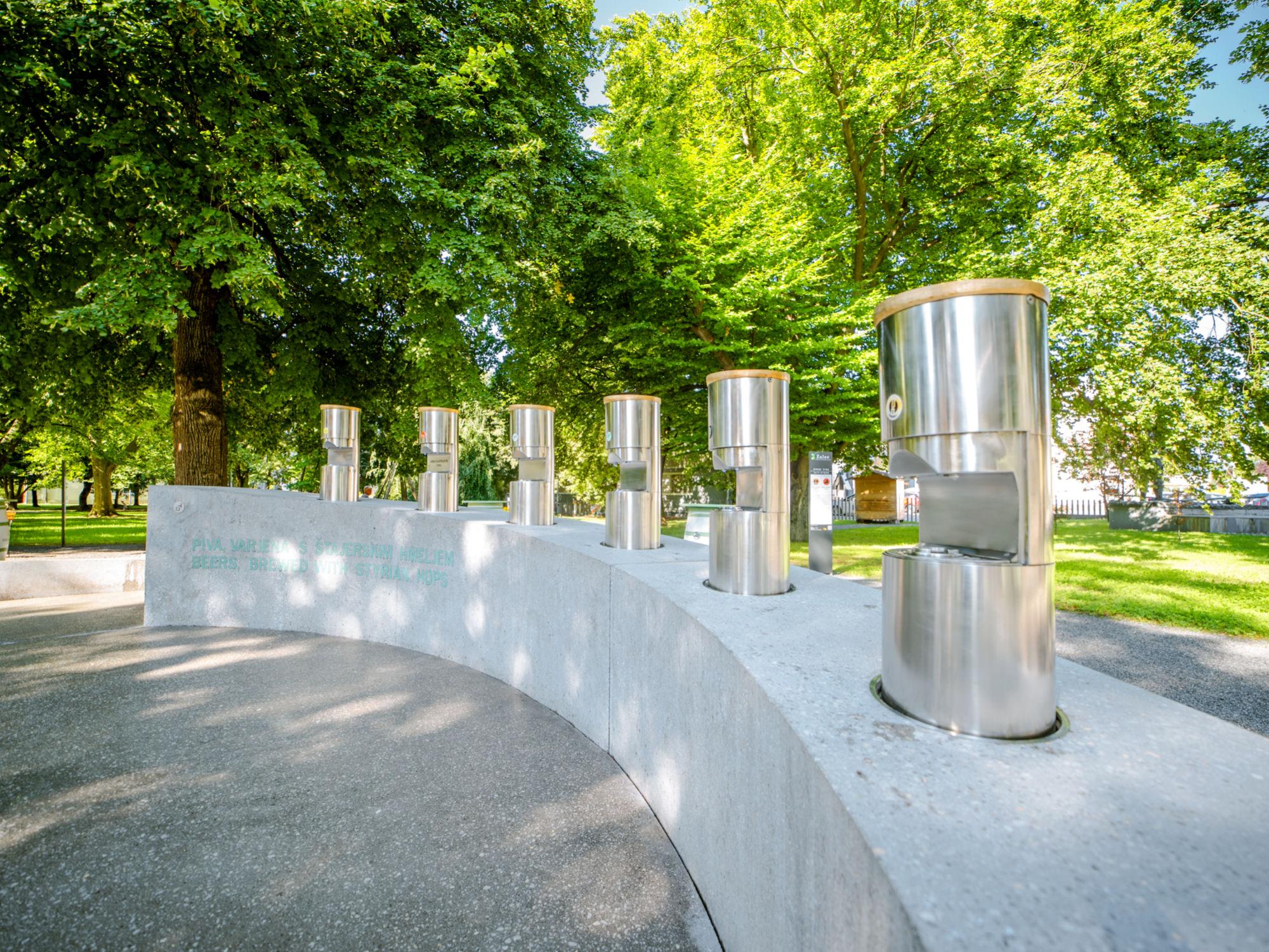Beer-fountain-Zalec-Anja-Grabnar-P
