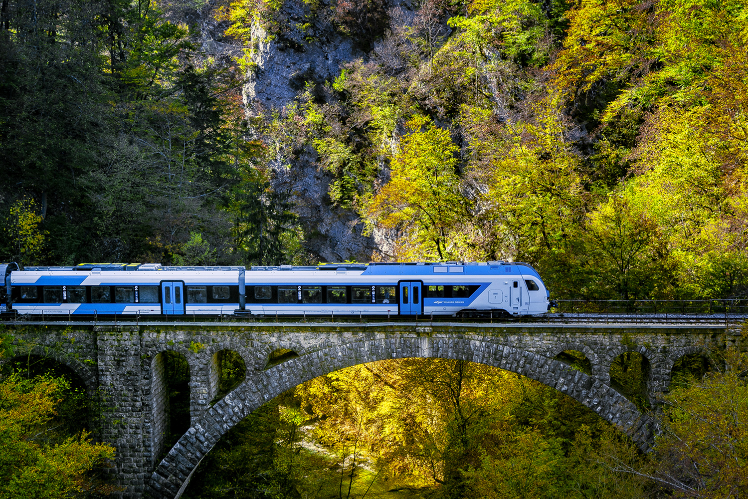 ZEL22-1047_Vintgar_mk_X